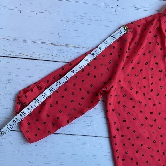 Hearts Patterned Blouse Deep V Pink and Black - Picture 16 of 16